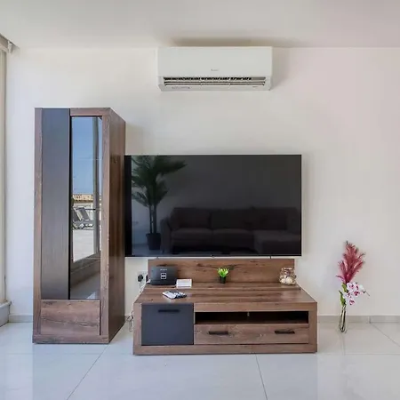 Penthouse فاليتا